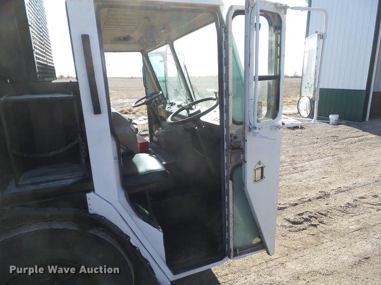 image for item DZ9193 1998 Crane Carrier Low Entry refuse truck