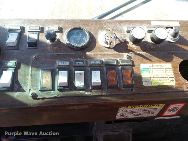 image for item DZ9193 1998 Crane Carrier Low Entry refuse truck