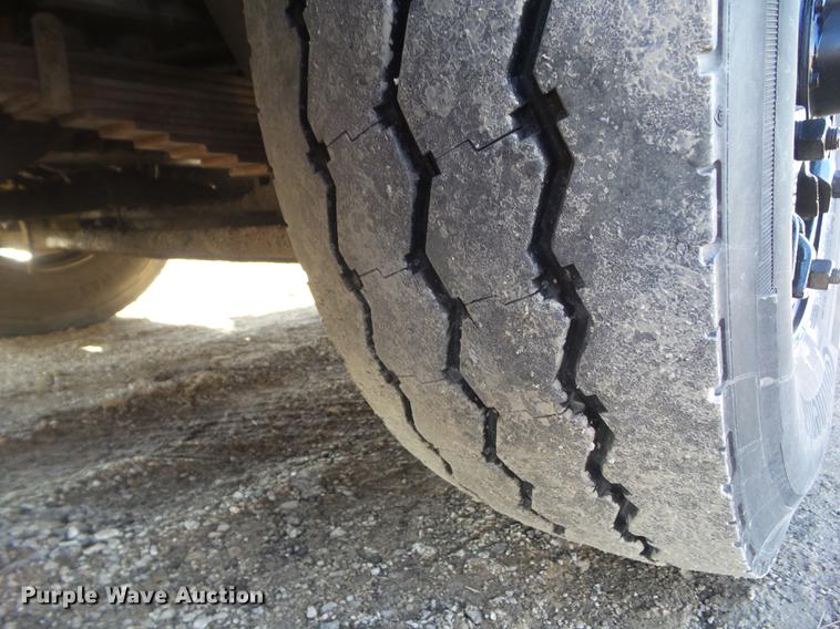 image for item DZ9193 1998 Crane Carrier Low Entry refuse truck