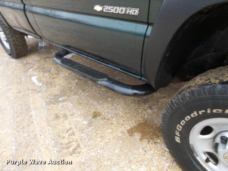 image for item EA9664 2005 Chevrolet Silverado 2500HD pickup truck