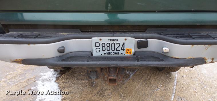 image for item EA9664 2005 Chevrolet Silverado 2500HD pickup truck