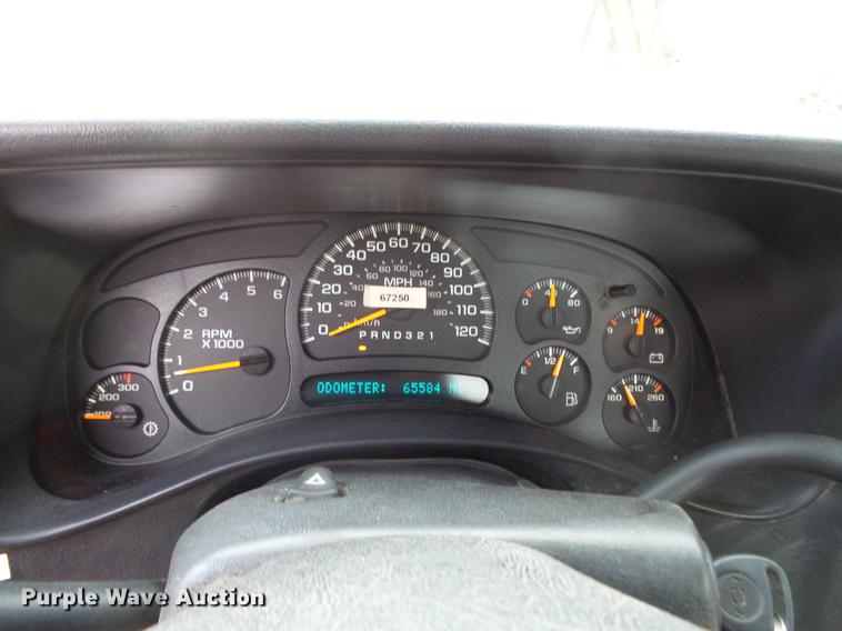 image for item EA9664 2005 Chevrolet Silverado 2500HD pickup truck