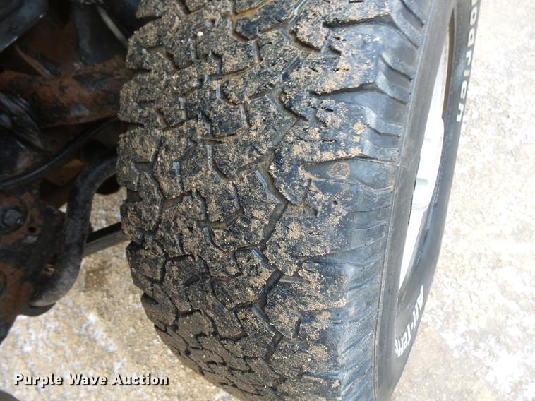 image for item EA9664 2005 Chevrolet Silverado 2500HD pickup truck