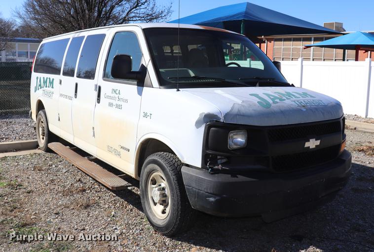 image for item EC9396 2006 Chevrolet Express 3500 Extended van