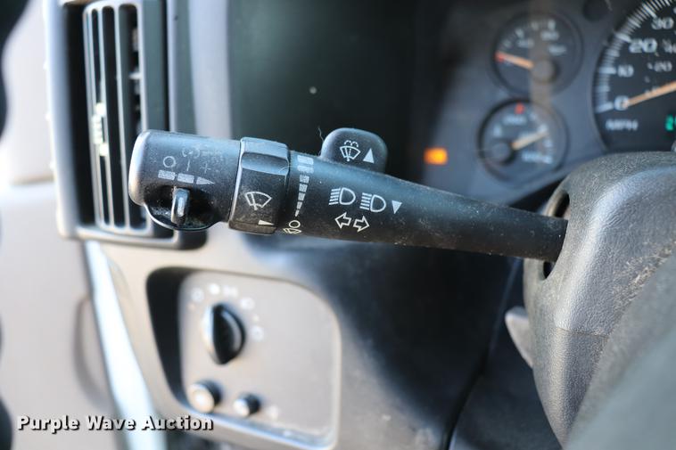 image for item EC9396 2006 Chevrolet Express 3500 Extended van