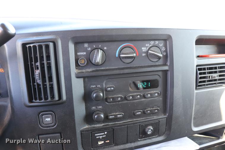 image for item EC9396 2006 Chevrolet Express 3500 Extended van
