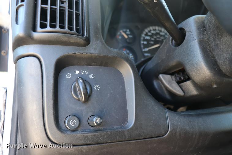 image for item EC9397 2005 Chevrolet Express 3500 Extended van