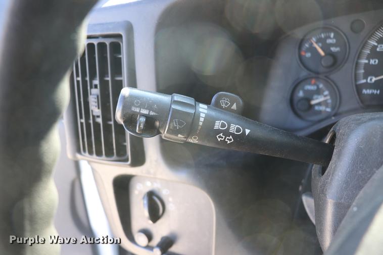 image for item EC9397 2005 Chevrolet Express 3500 Extended van