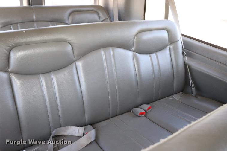 image for item EC9397 2005 Chevrolet Express 3500 Extended van