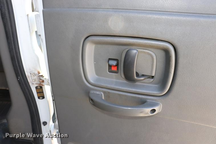 image for item EC9397 2005 Chevrolet Express 3500 Extended van