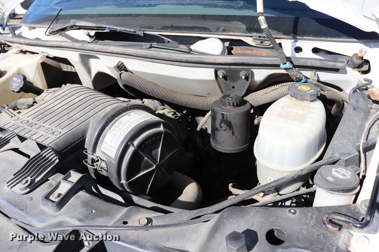 image for item EC9397 2005 Chevrolet Express 3500 Extended van