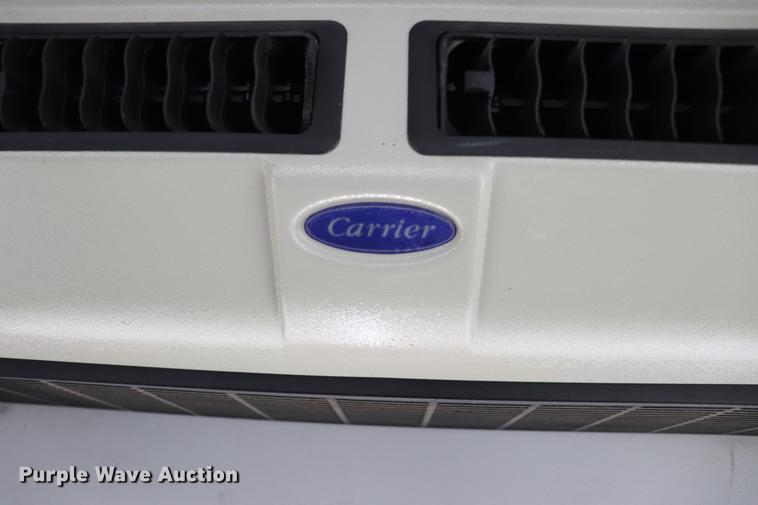 image for item EC9399 2006 Ford Econoline E450 shuttle bus