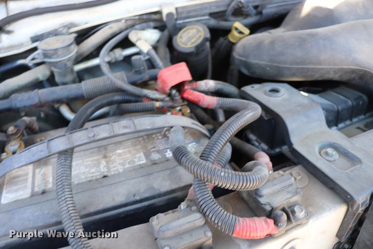 image for item EC9399 2006 Ford Econoline E450 shuttle bus