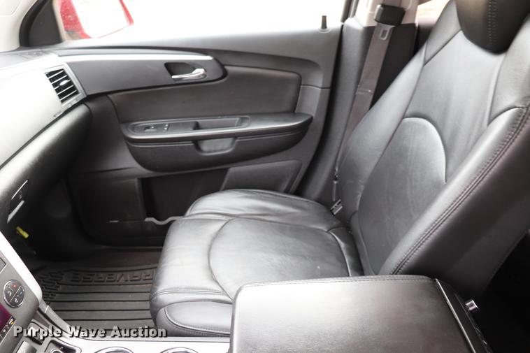 image for item EC9416 2012 Chevrolet Traverse LT