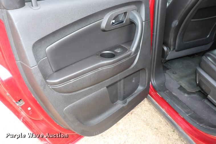image for item EC9416 2012 Chevrolet Traverse LT