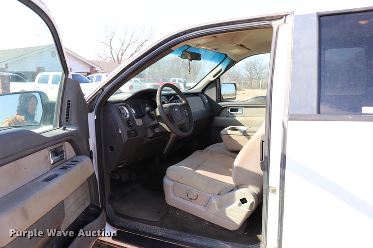 image for item EC9425 2010 Ford F150 XL Super Cab pickup truck