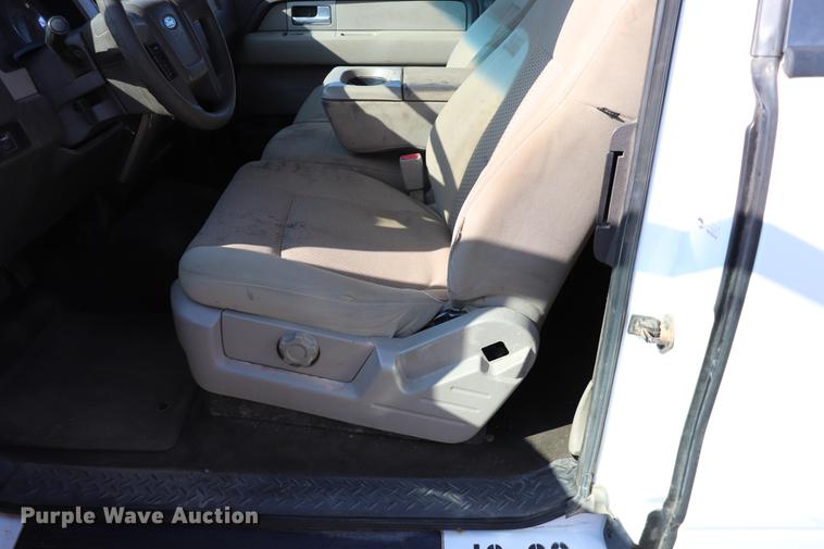 image for item EC9425 2010 Ford F150 XL Super Cab pickup truck