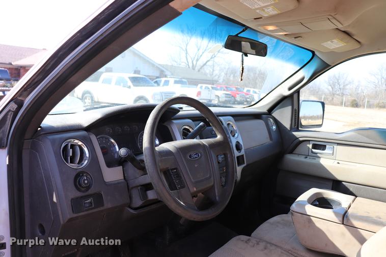 image for item EC9425 2010 Ford F150 XL Super Cab pickup truck