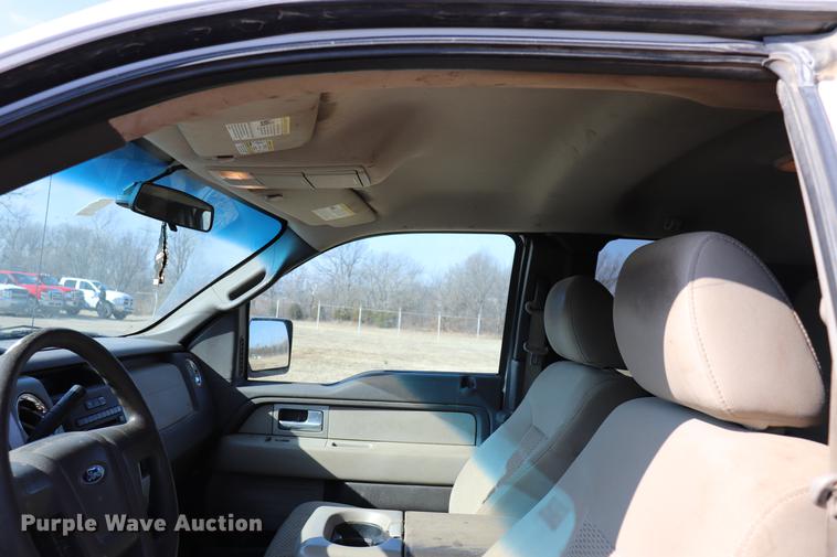 image for item EC9425 2010 Ford F150 XL Super Cab pickup truck