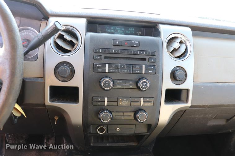 image for item EC9425 2010 Ford F150 XL Super Cab pickup truck