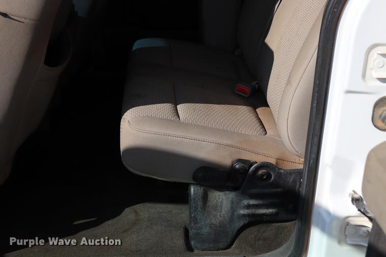 image for item EC9425 2010 Ford F150 XL Super Cab pickup truck