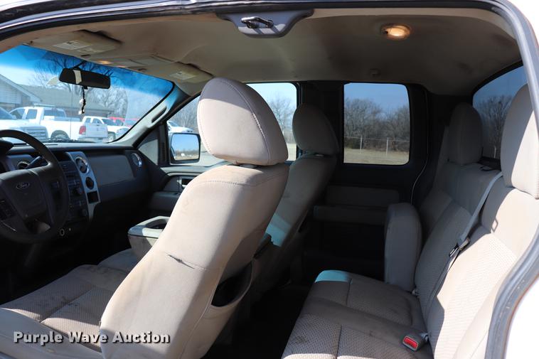 image for item EC9425 2010 Ford F150 XL Super Cab pickup truck