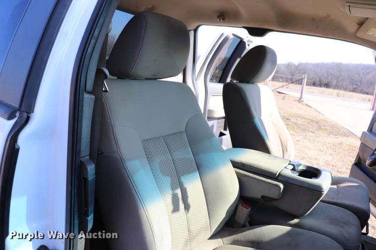 image for item EC9425 2010 Ford F150 XL Super Cab pickup truck