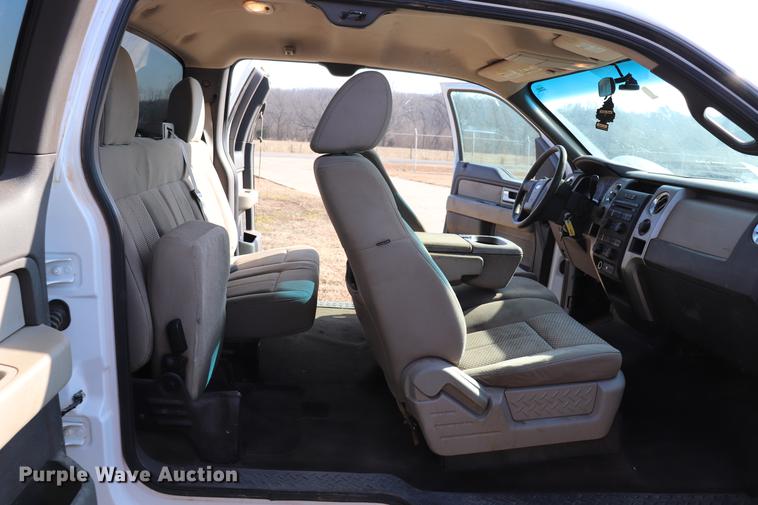 image for item EC9425 2010 Ford F150 XL Super Cab pickup truck