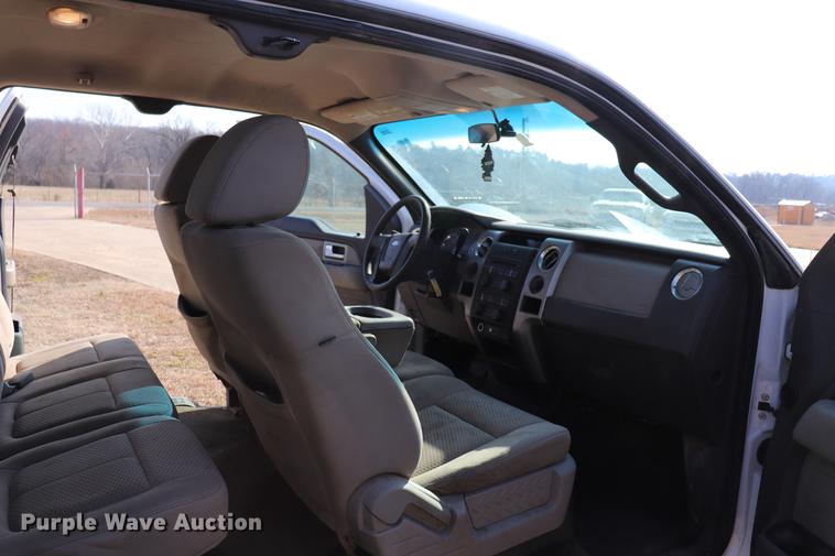 image for item EC9425 2010 Ford F150 XL Super Cab pickup truck