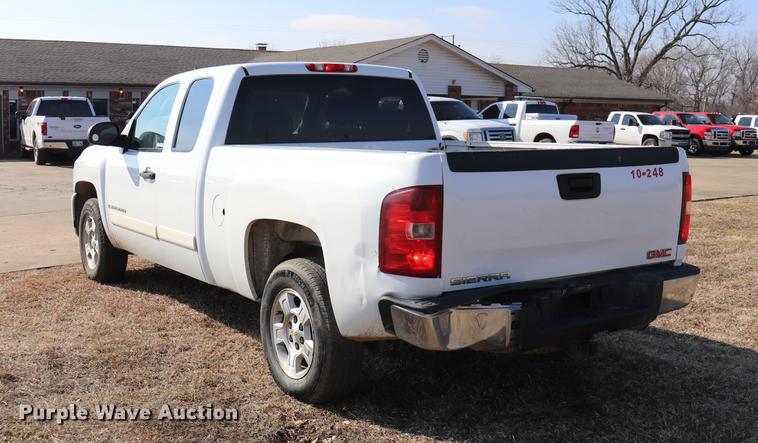 image for item EC9426 2007 Chevrolet Silverado 1500 Ext. Cab pickup truck