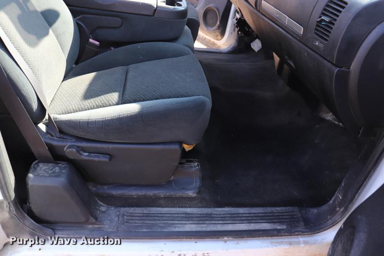 image for item EC9426 2007 Chevrolet Silverado 1500 Ext. Cab pickup truck