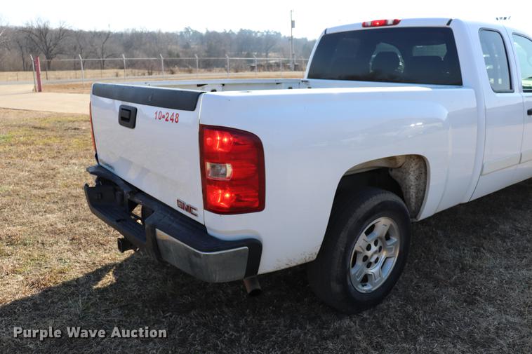 image for item EC9426 2007 Chevrolet Silverado 1500 Ext. Cab pickup truck