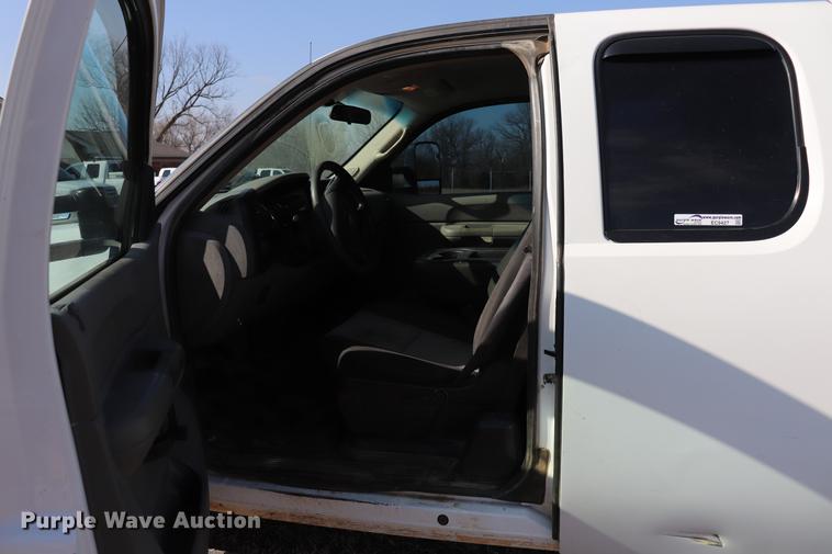 image for item EC9427 2009 Chevrolet Silverado 2500HD Ext. Cab pickup truck