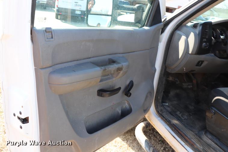 image for item EC9427 2009 Chevrolet Silverado 2500HD Ext. Cab pickup truck