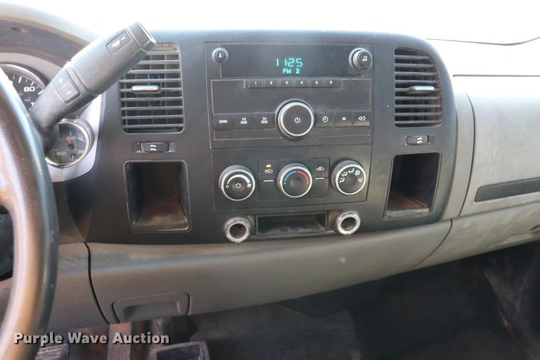 image for item EC9427 2009 Chevrolet Silverado 2500HD Ext. Cab pickup truck