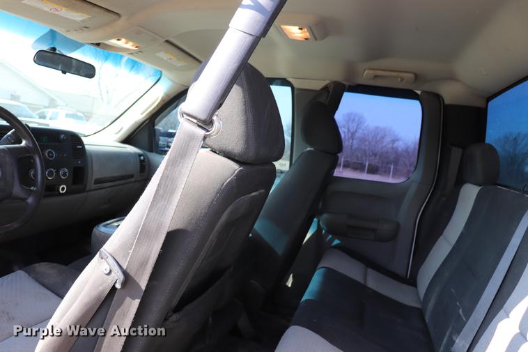 image for item EC9427 2009 Chevrolet Silverado 2500HD Ext. Cab pickup truck