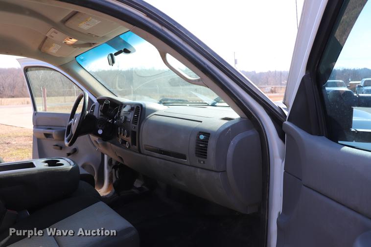 image for item EC9427 2009 Chevrolet Silverado 2500HD Ext. Cab pickup truck