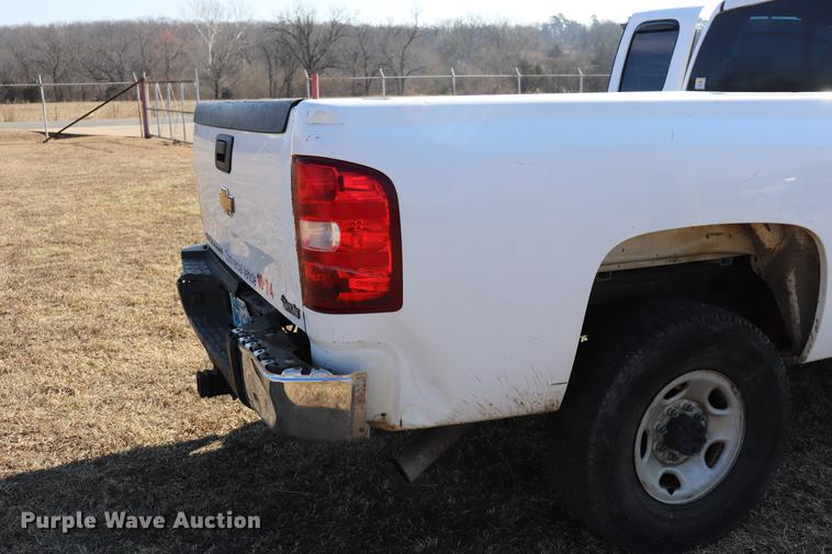 image for item EC9427 2009 Chevrolet Silverado 2500HD Ext. Cab pickup truck