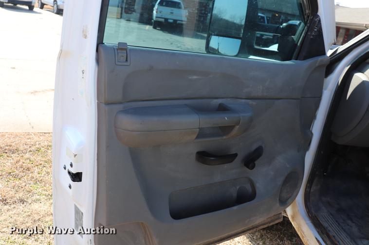 image for item EC9428 2009 Chevrolet Silverado 2500HD Ext. Cab pickup truck