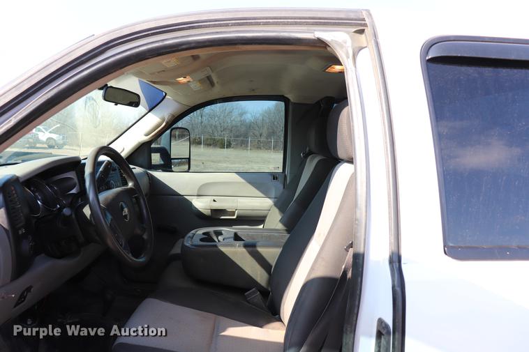 image for item EC9428 2009 Chevrolet Silverado 2500HD Ext. Cab pickup truck