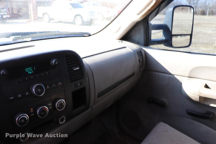 image for item EC9428 2009 Chevrolet Silverado 2500HD Ext. Cab pickup truck