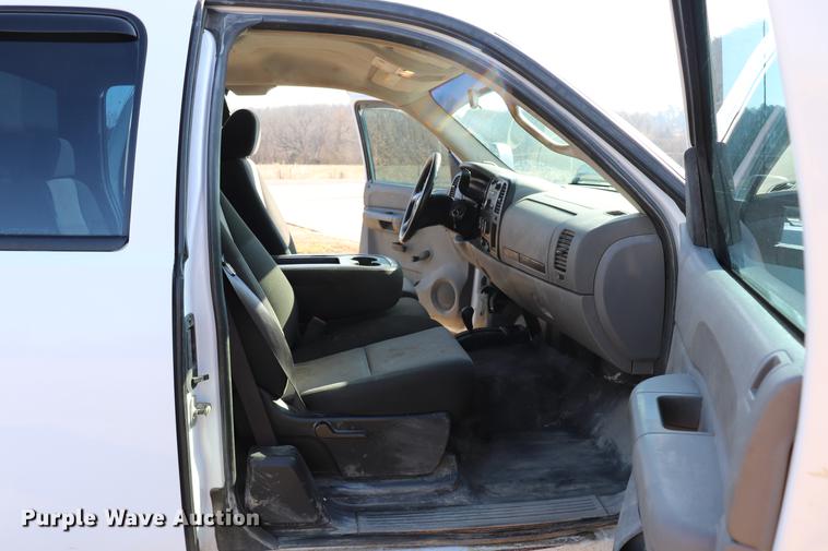 image for item EC9428 2009 Chevrolet Silverado 2500HD Ext. Cab pickup truck