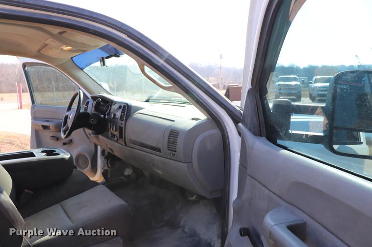 image for item EC9428 2009 Chevrolet Silverado 2500HD Ext. Cab pickup truck