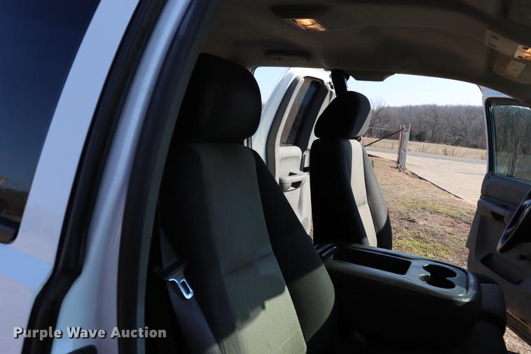 image for item EC9428 2009 Chevrolet Silverado 2500HD Ext. Cab pickup truck