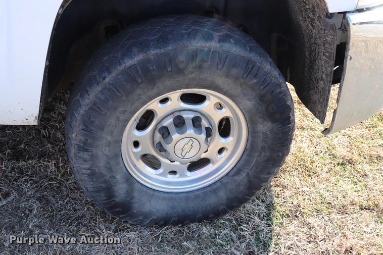 image for item EC9428 2009 Chevrolet Silverado 2500HD Ext. Cab pickup truck