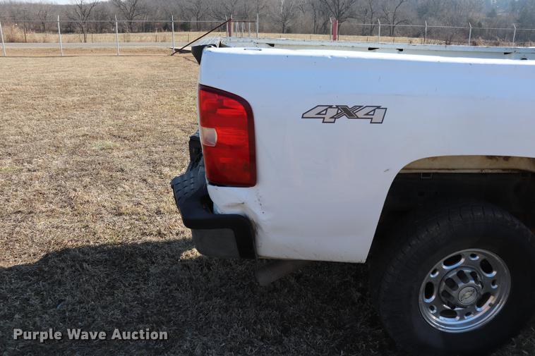 image for item EC9428 2009 Chevrolet Silverado 2500HD Ext. Cab pickup truck