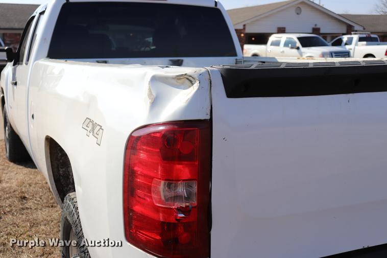 image for item EC9428 2009 Chevrolet Silverado 2500HD Ext. Cab pickup truck