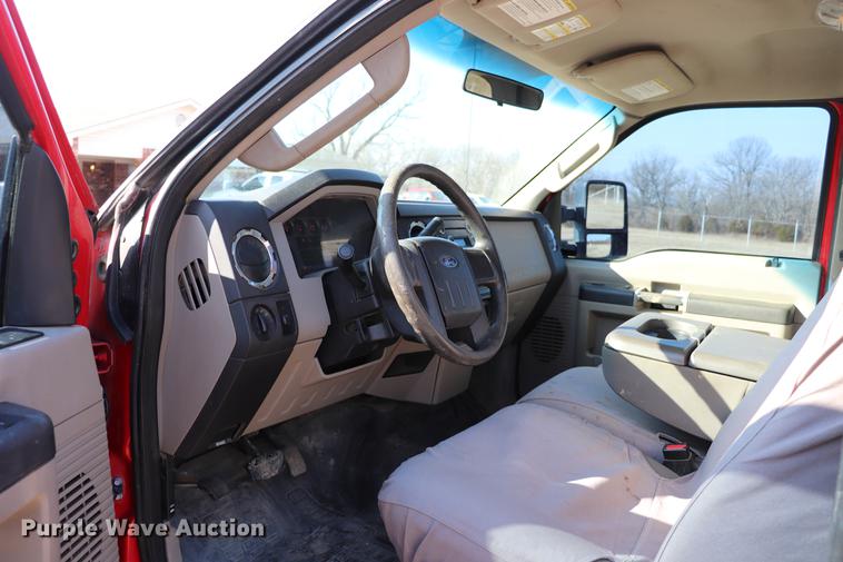 image for item EC9429 2010 Ford F250 Super Duty XLT Super Cab pickup truck