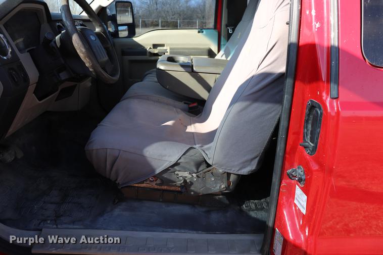 image for item EC9429 2010 Ford F250 Super Duty XLT Super Cab pickup truck