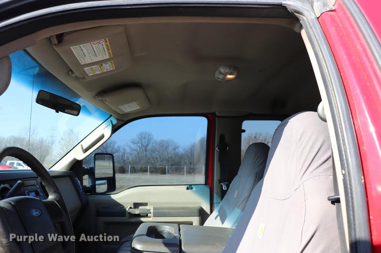 image for item EC9429 2010 Ford F250 Super Duty XLT Super Cab pickup truck